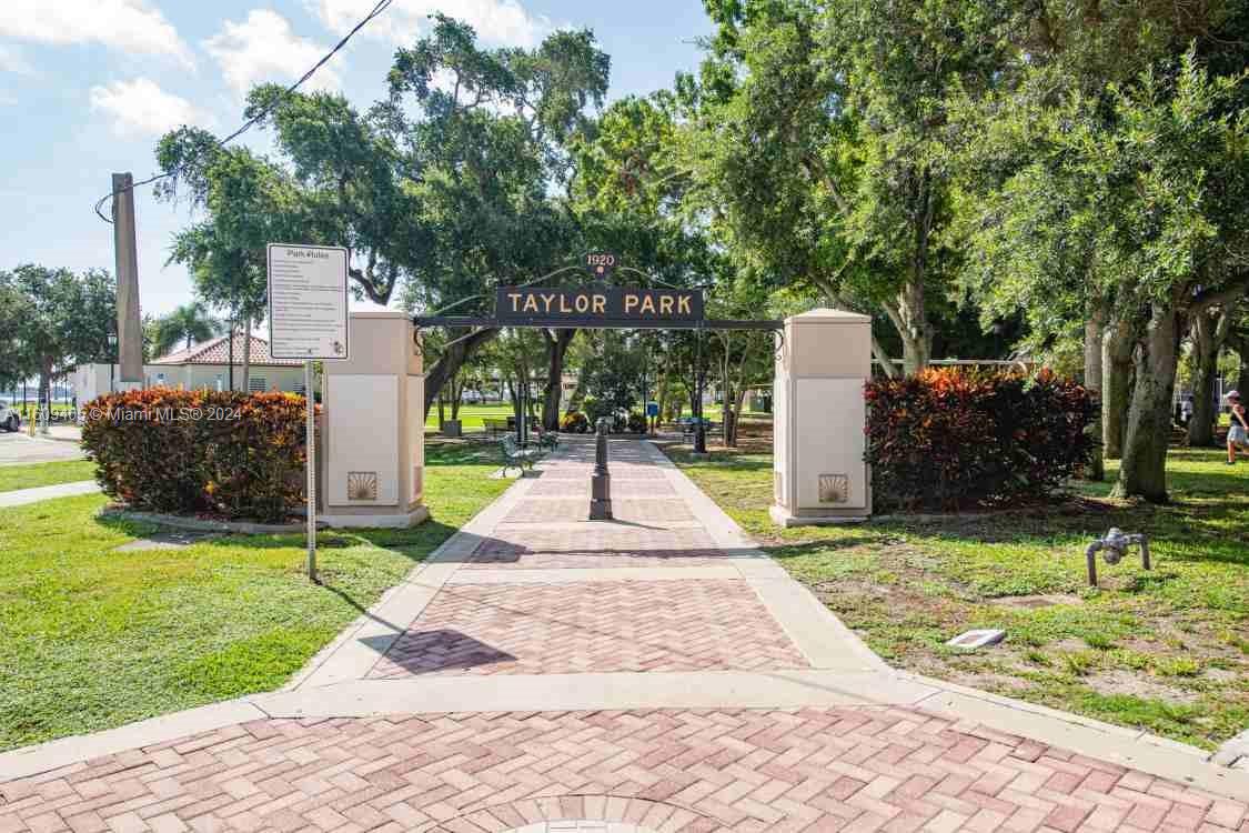 1613 N Indian River Drive, Cocoa FL 32922