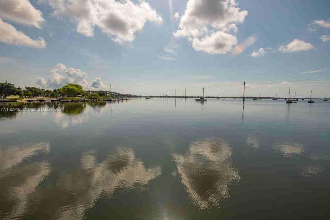 1613 N Indian River Drive, Cocoa FL 32922