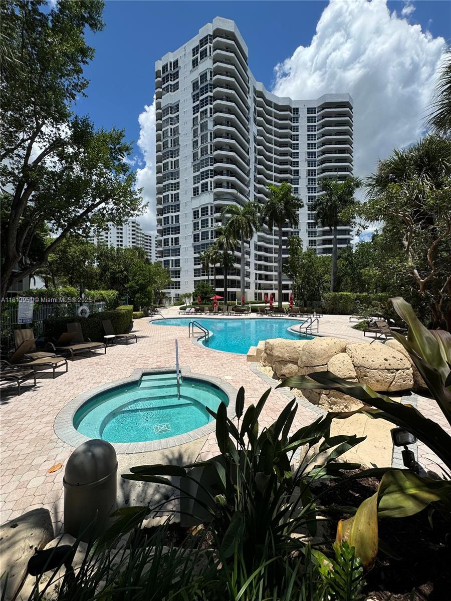 3400 NE 192nd St #PH10, Aventura FL 33180