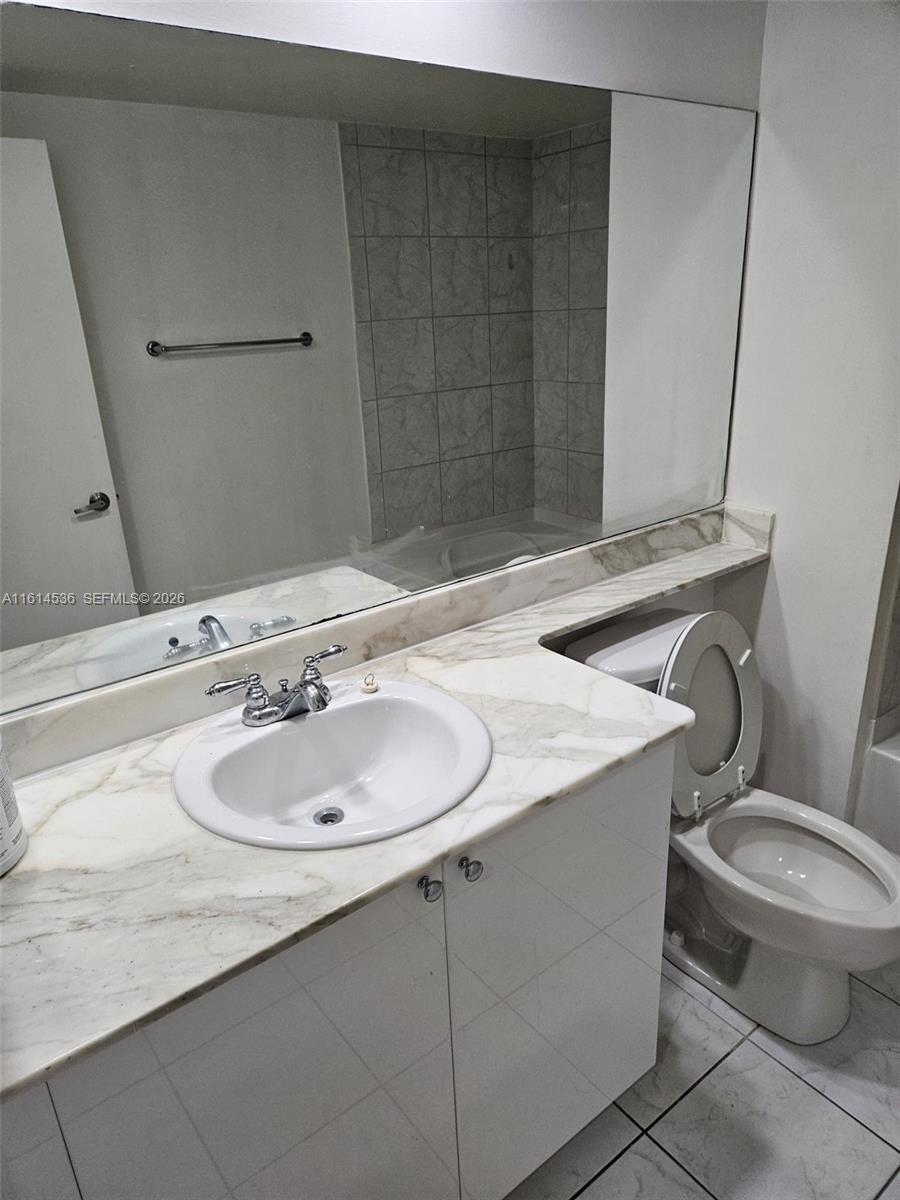 2775 NE NE 187th ST #323, Aventura FL 33180