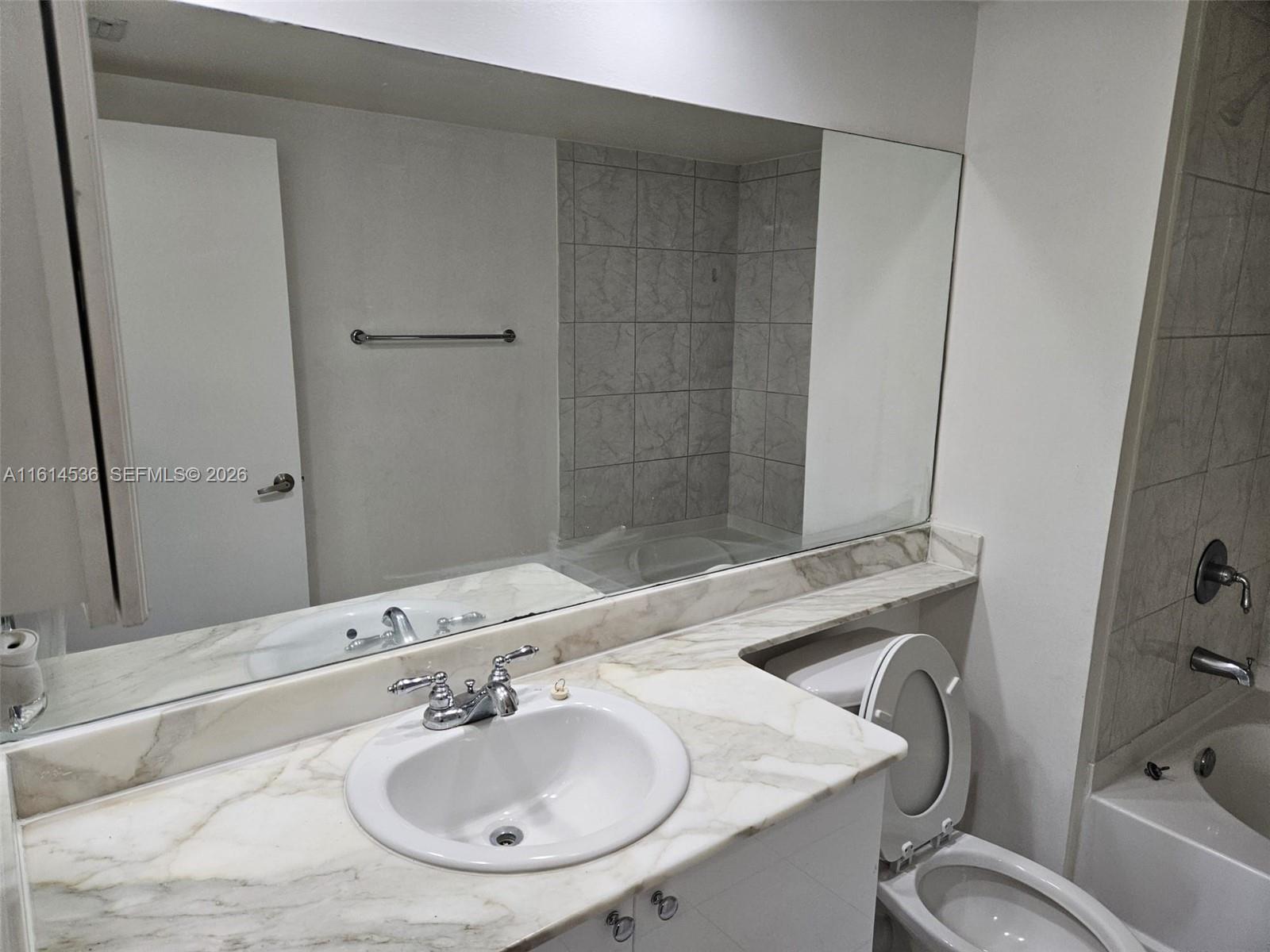 2775 NE NE 187th ST #323, Aventura FL 33180