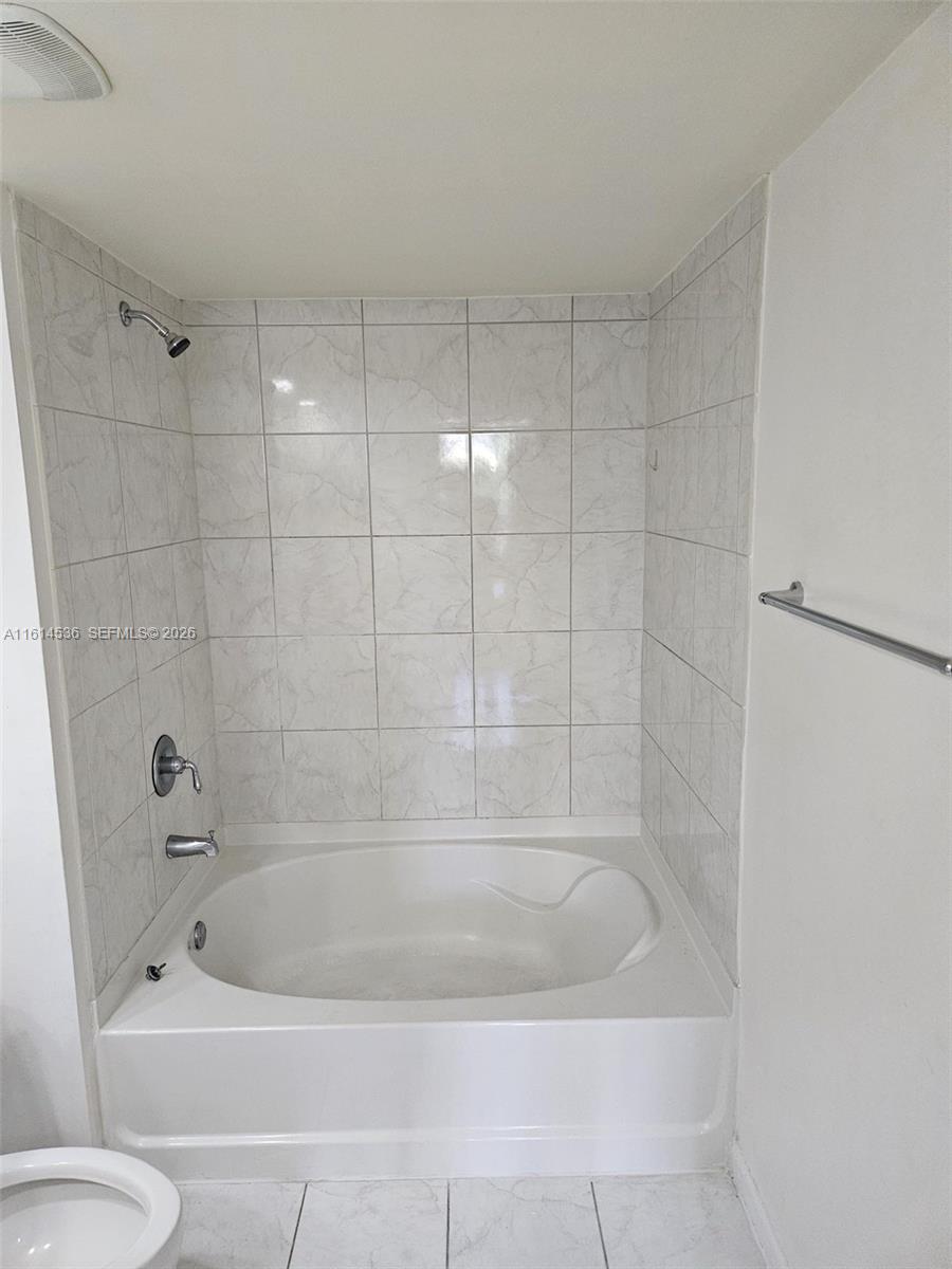 2775 NE NE 187th ST #323, Aventura FL 33180