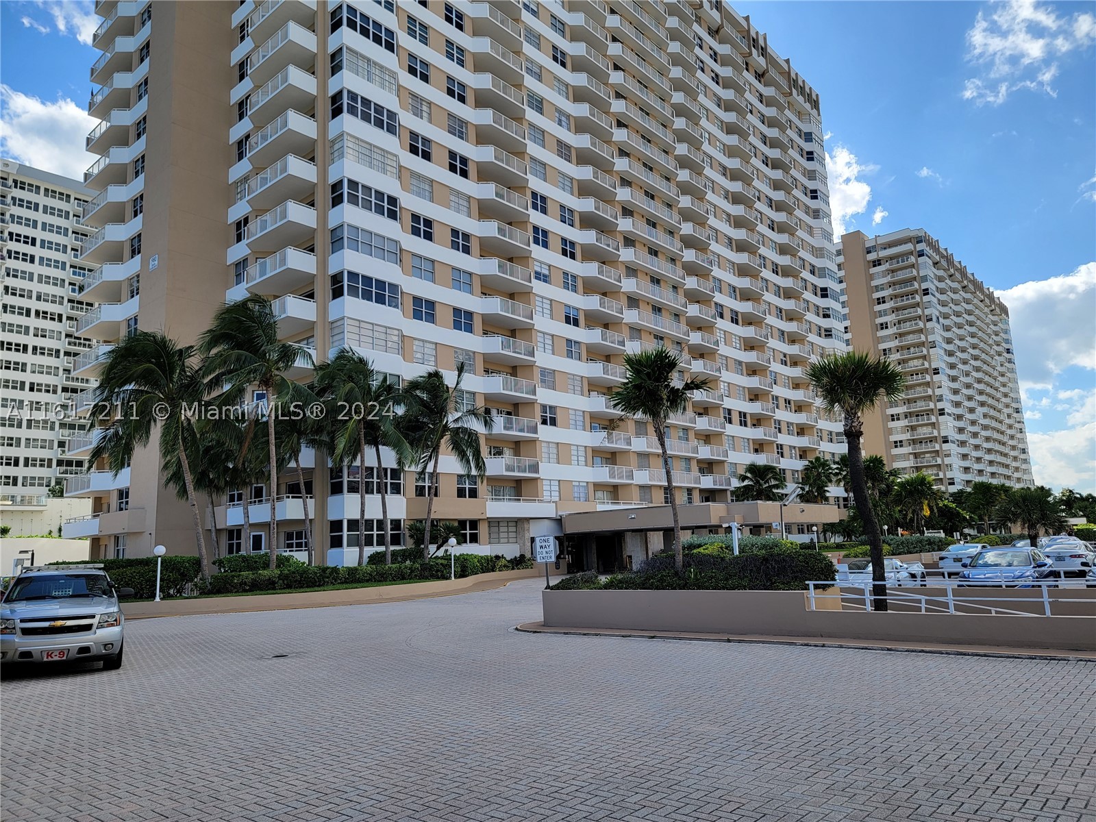 1980 S Ocean Dr #2C, Hallandale Beach FL 33009