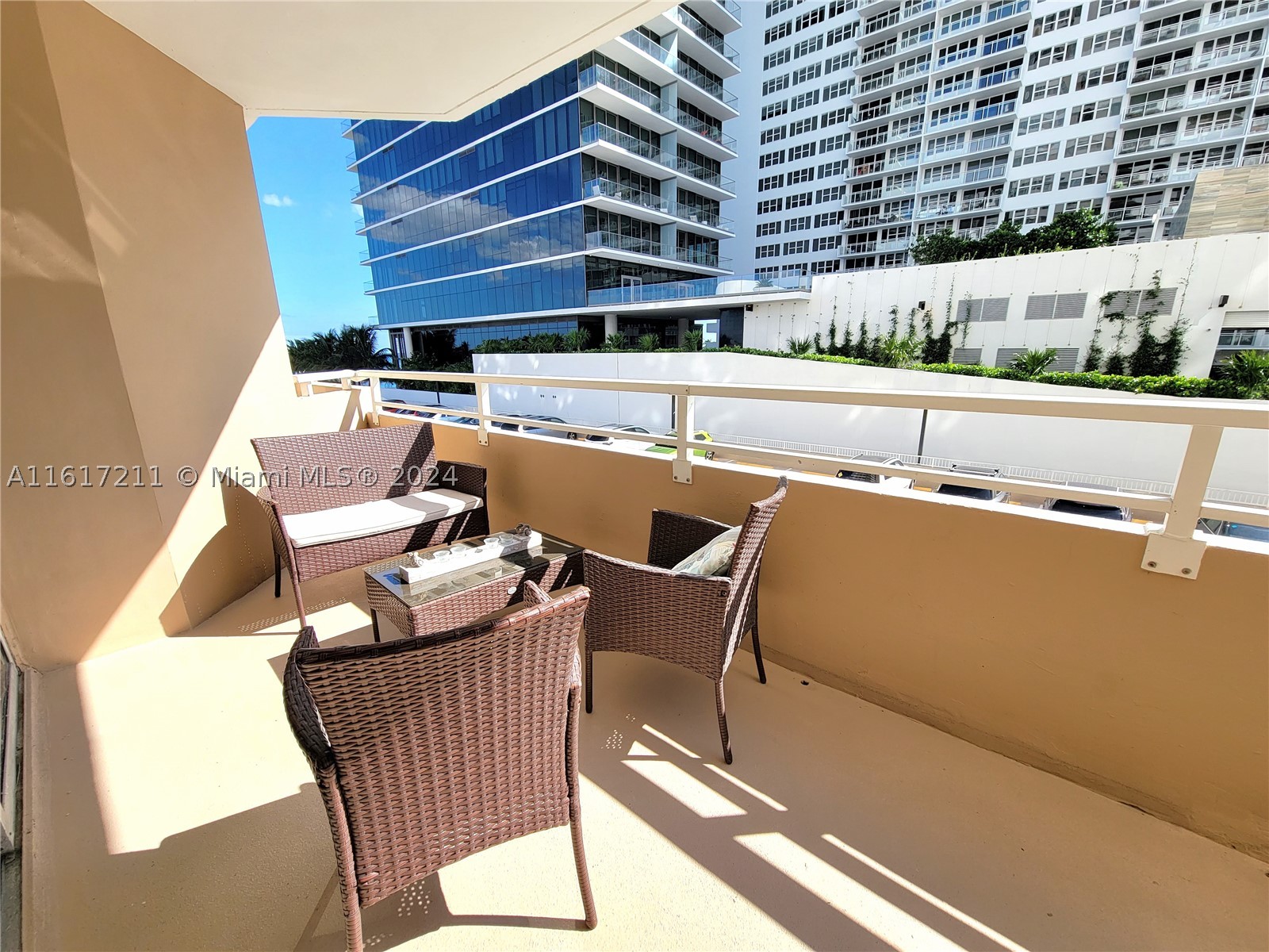 1980 S Ocean Dr #2C, Hallandale Beach FL 33009