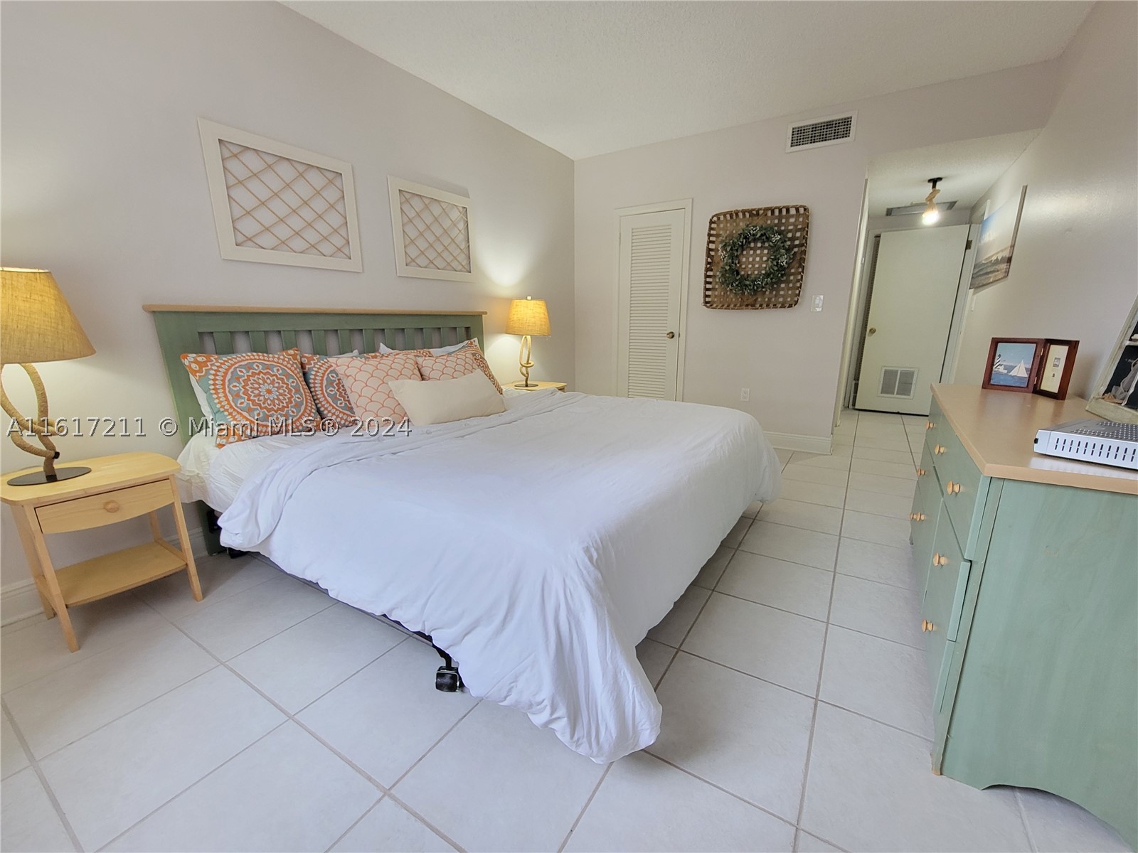 1980 S Ocean Dr #2C, Hallandale Beach FL 33009