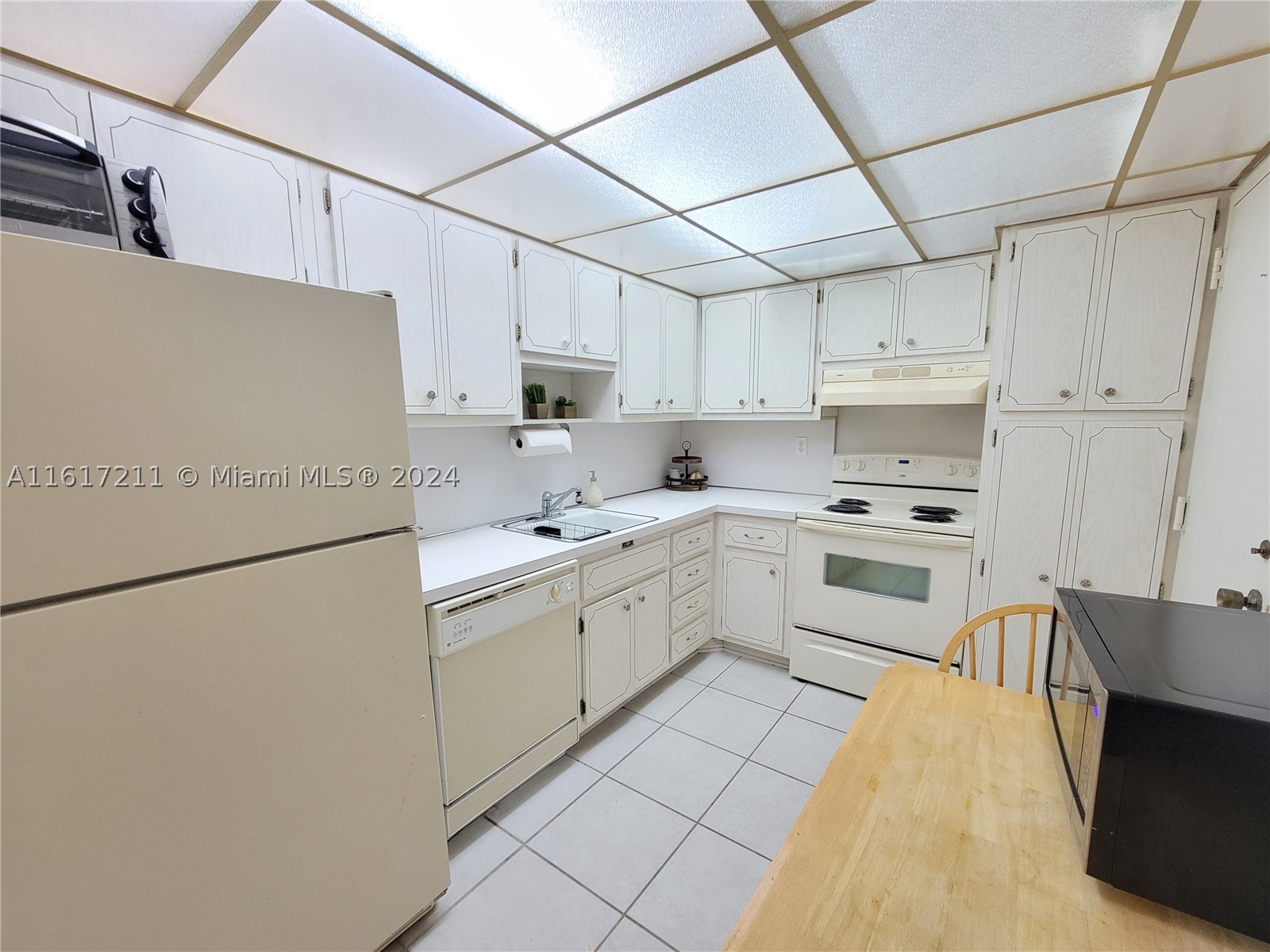 1980 S Ocean Dr #2C, Hallandale Beach FL 33009