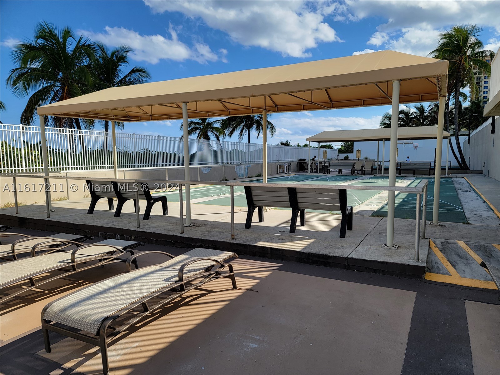 1980 S Ocean Dr #2C, Hallandale Beach FL 33009
