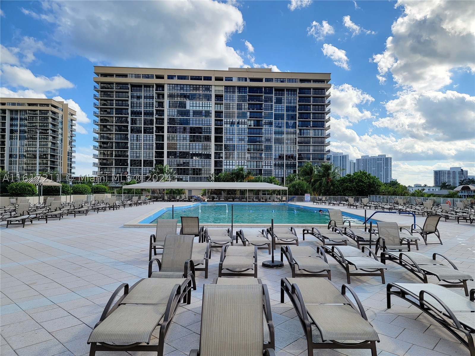 1980 S Ocean Dr #2C, Hallandale Beach FL 33009