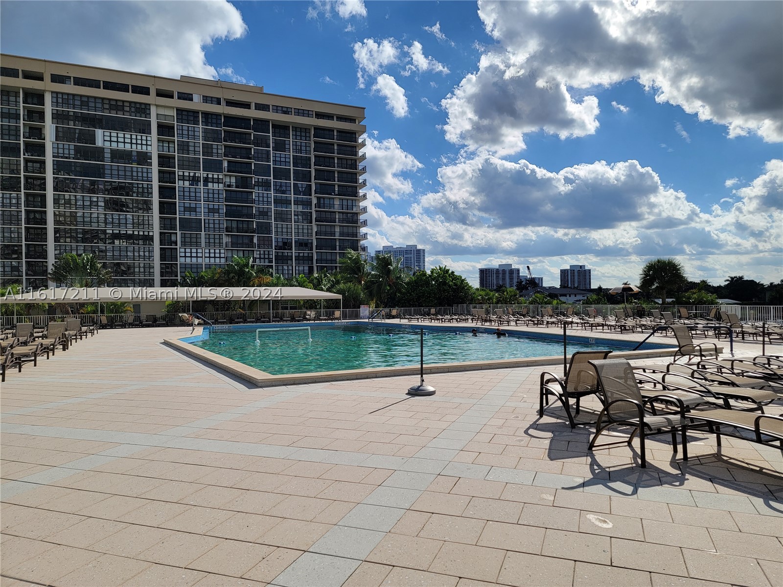 1980 S Ocean Dr #2C, Hallandale Beach FL 33009