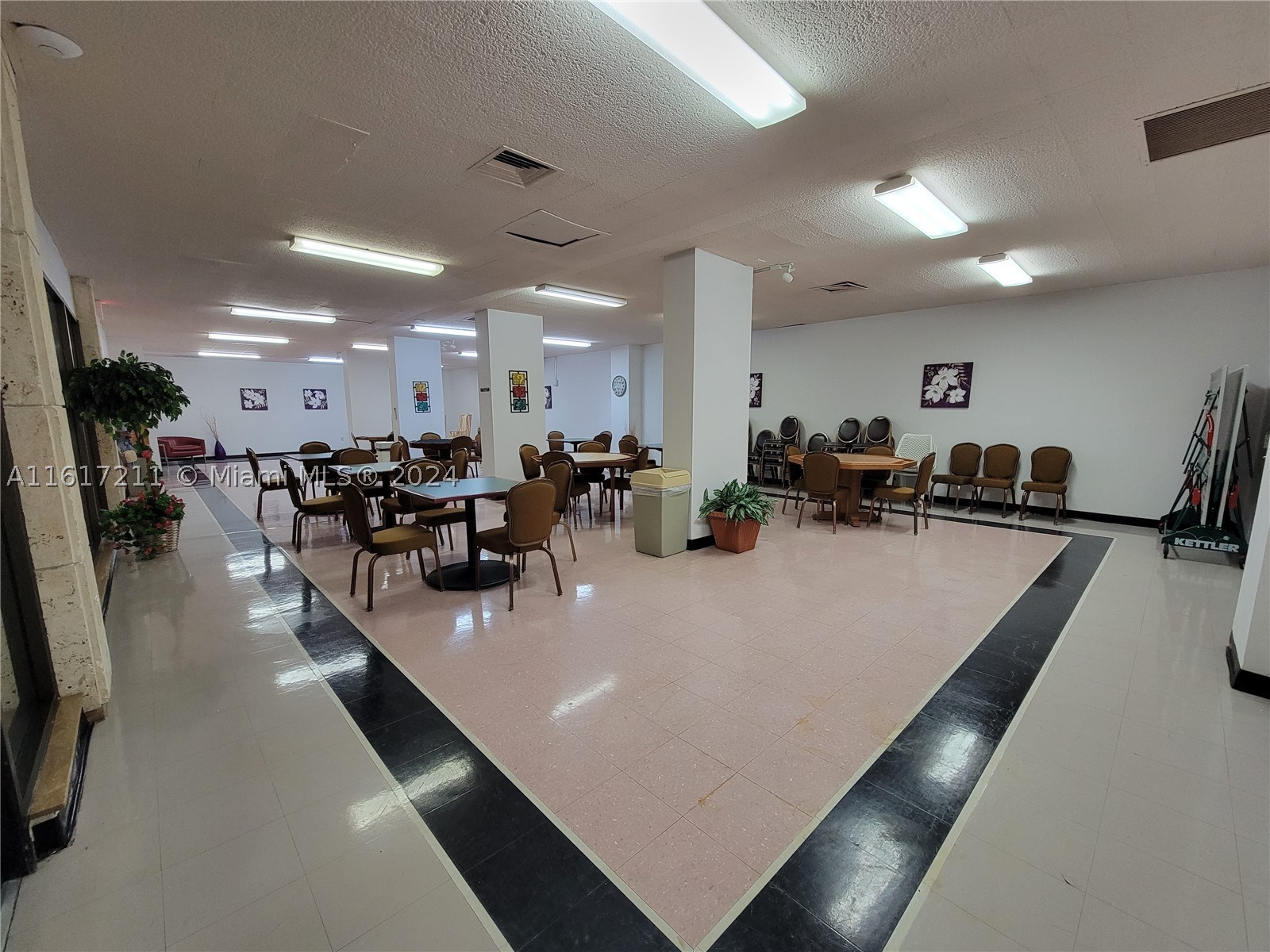 1980 S Ocean Dr #2C, Hallandale Beach FL 33009