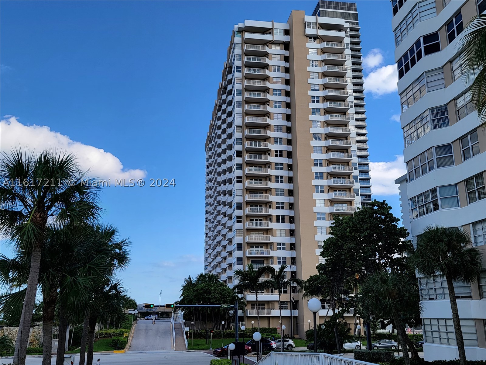 1980 S Ocean Dr #2C, Hallandale Beach FL 33009