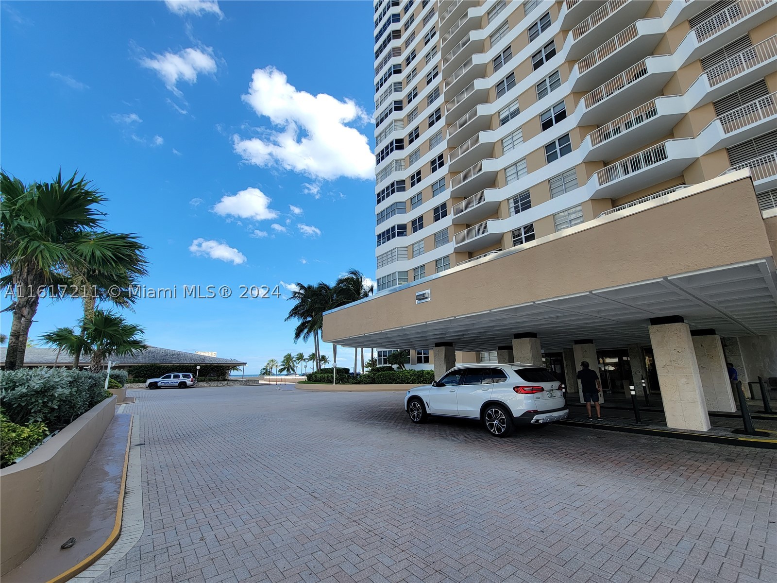 1980 S Ocean Dr #2C, Hallandale Beach FL 33009