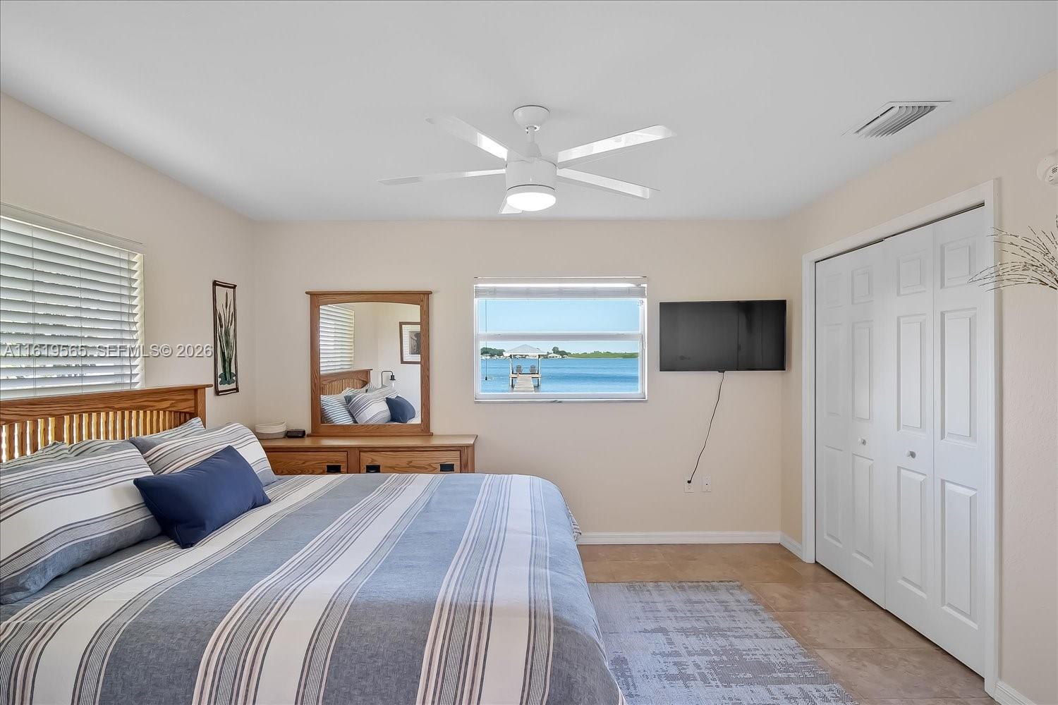 924 Lake Dr E, Lake Placid FL 33852