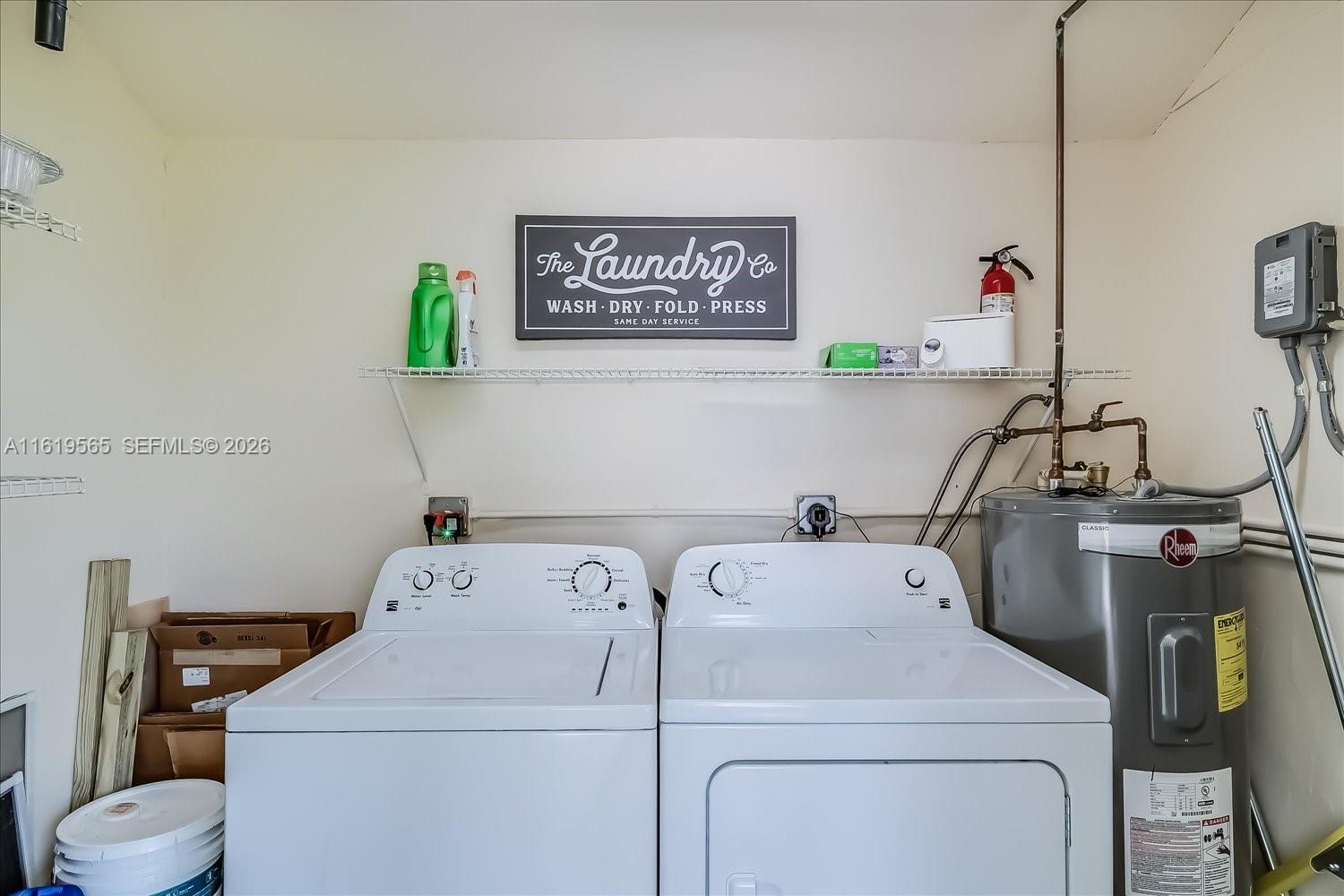 924 Lake Dr E, Lake Placid FL 33852