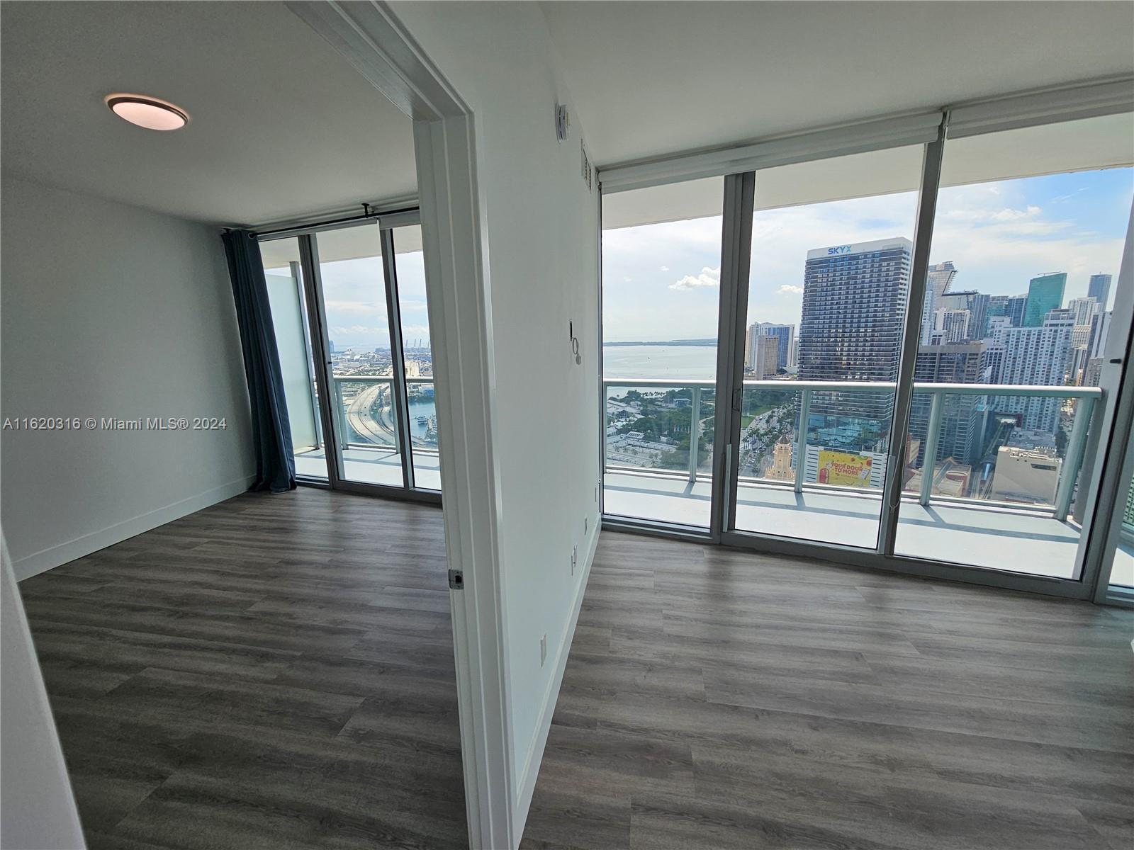 888 Biscayne Blvd #2701, Miami FL 33132