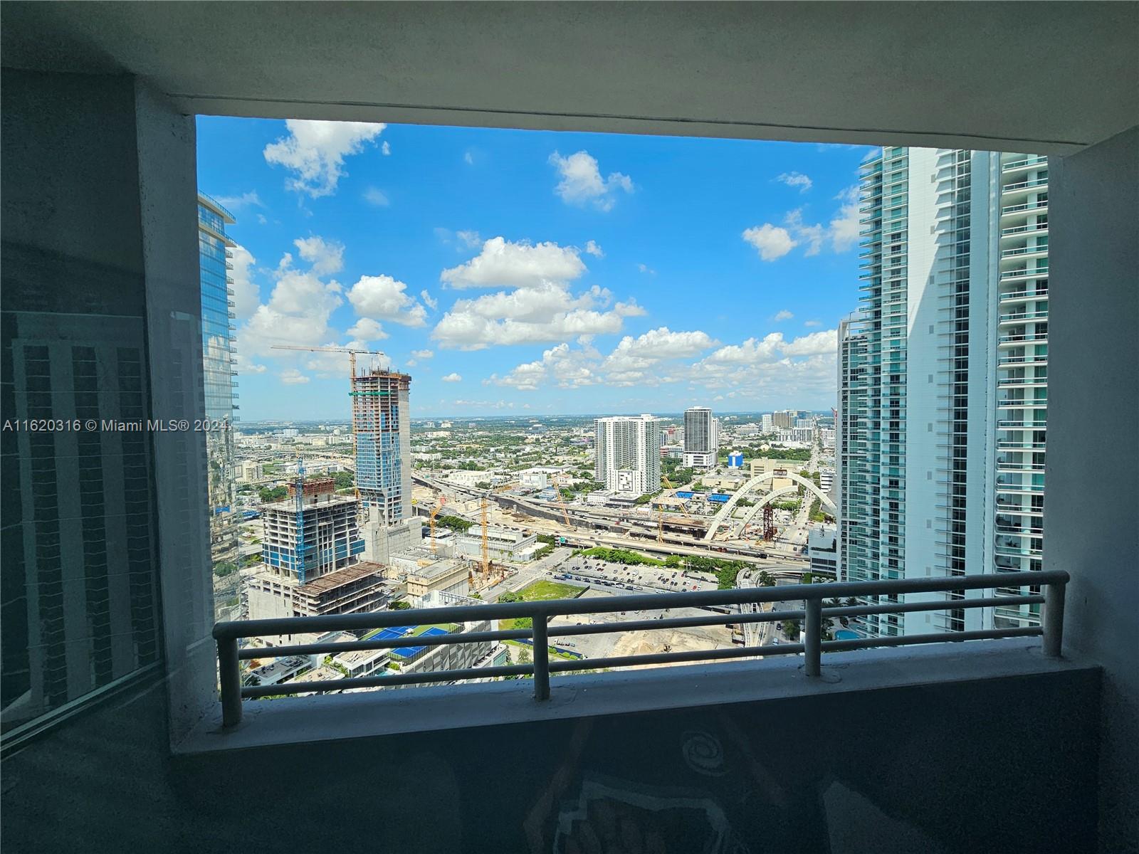 888 Biscayne Blvd #2701, Miami FL 33132