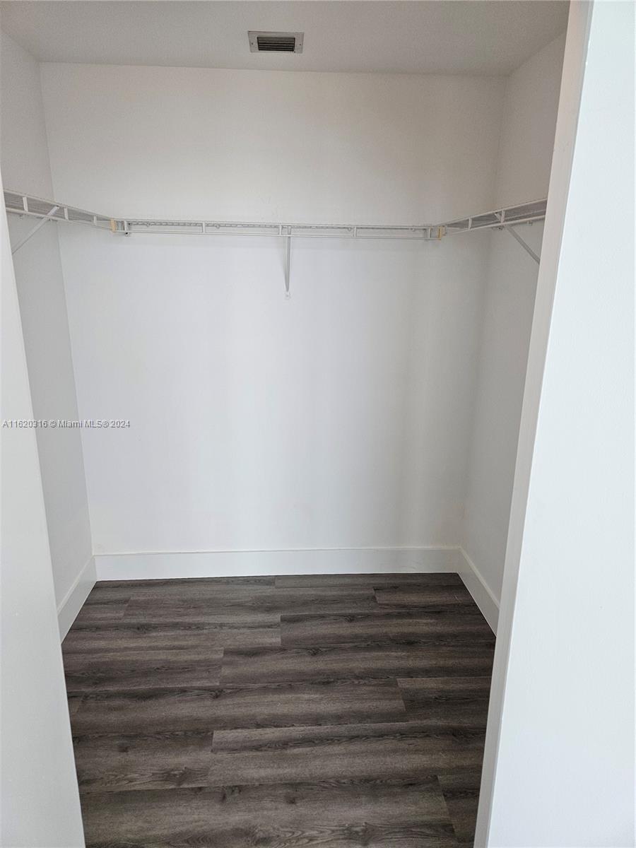 888 Biscayne Blvd #2701, Miami FL 33132