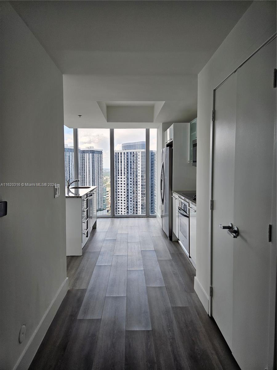 888 Biscayne Blvd #2701, Miami FL 33132