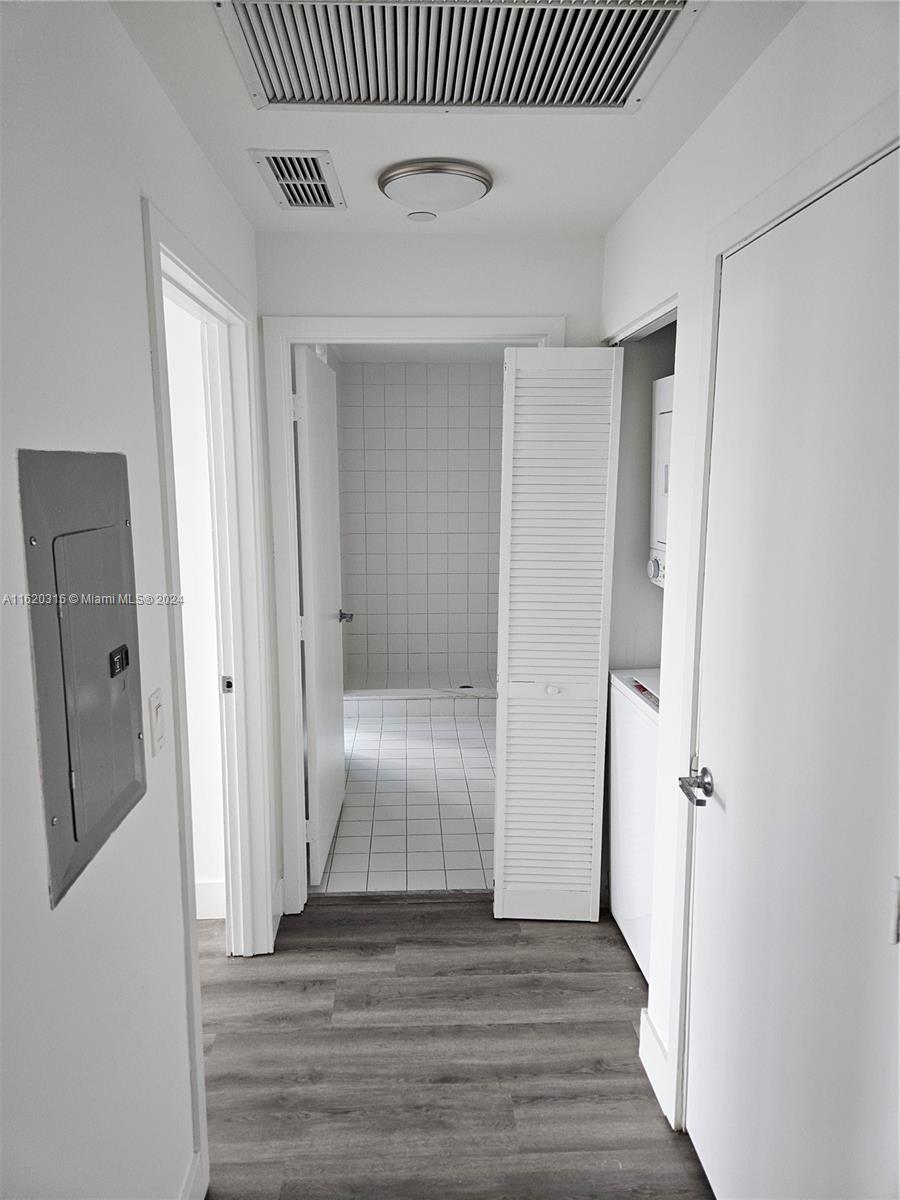 888 Biscayne Blvd #2701, Miami FL 33132
