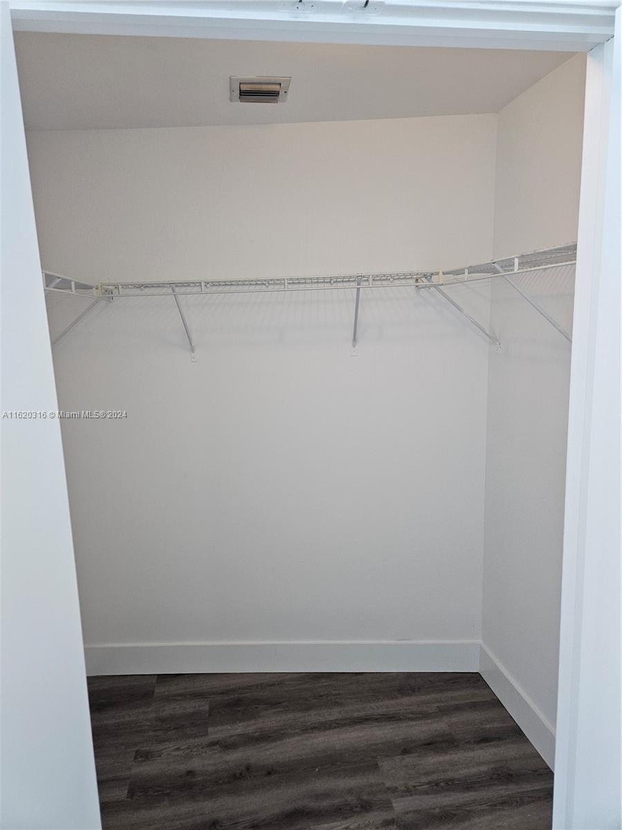 888 Biscayne Blvd #2701, Miami FL 33132