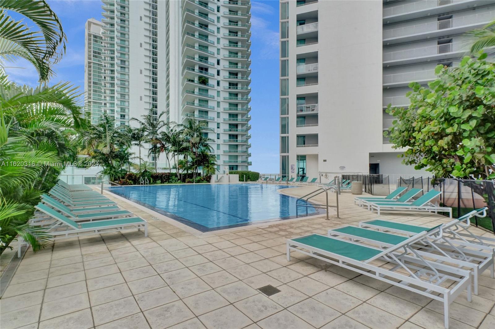 888 Biscayne Blvd #2701, Miami FL 33132