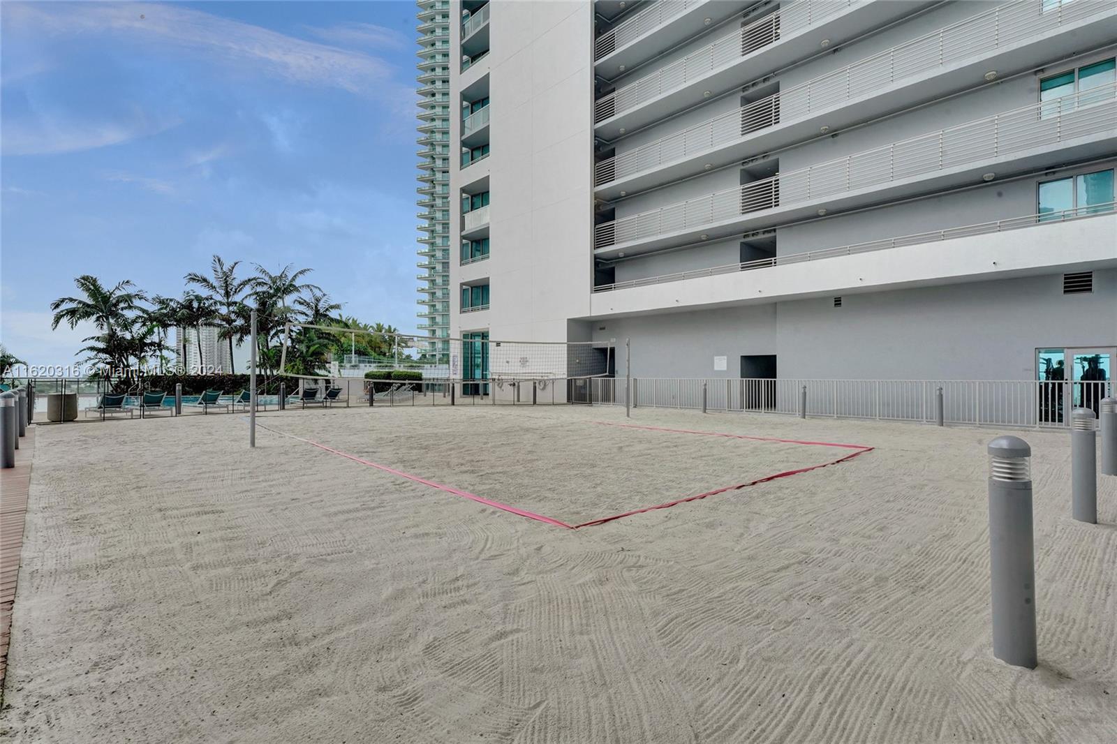 888 Biscayne Blvd #2701, Miami FL 33132