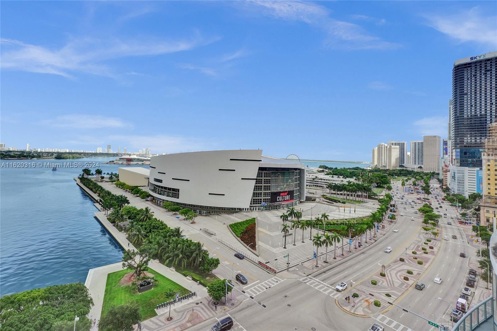 888 Biscayne Blvd #2701, Miami FL 33132