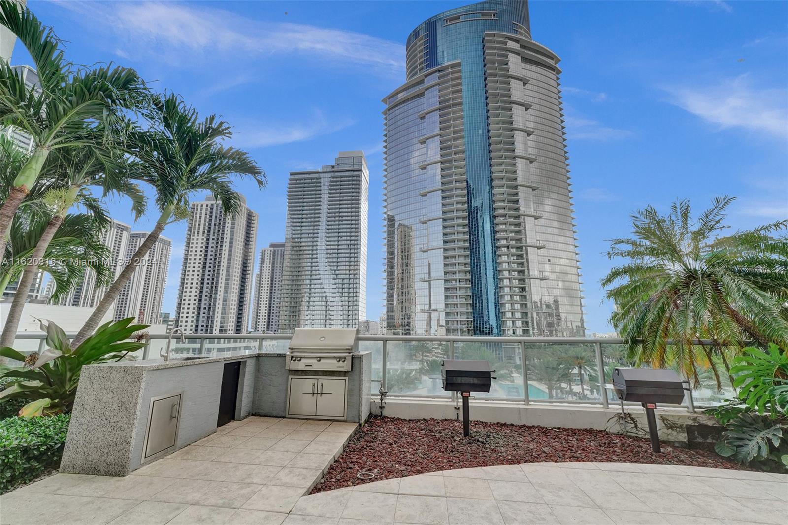 888 Biscayne Blvd #2701, Miami FL 33132