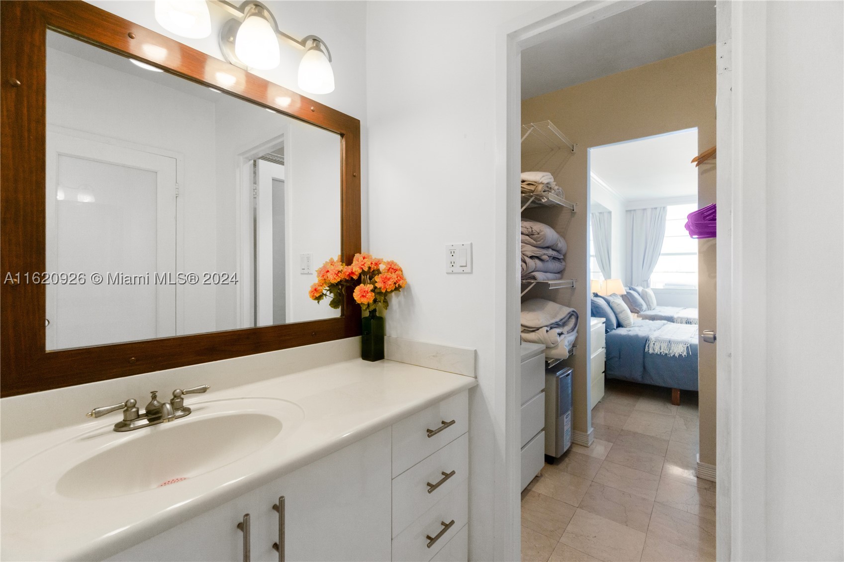 100 Lincoln Rd #820, Miami Beach FL 33139