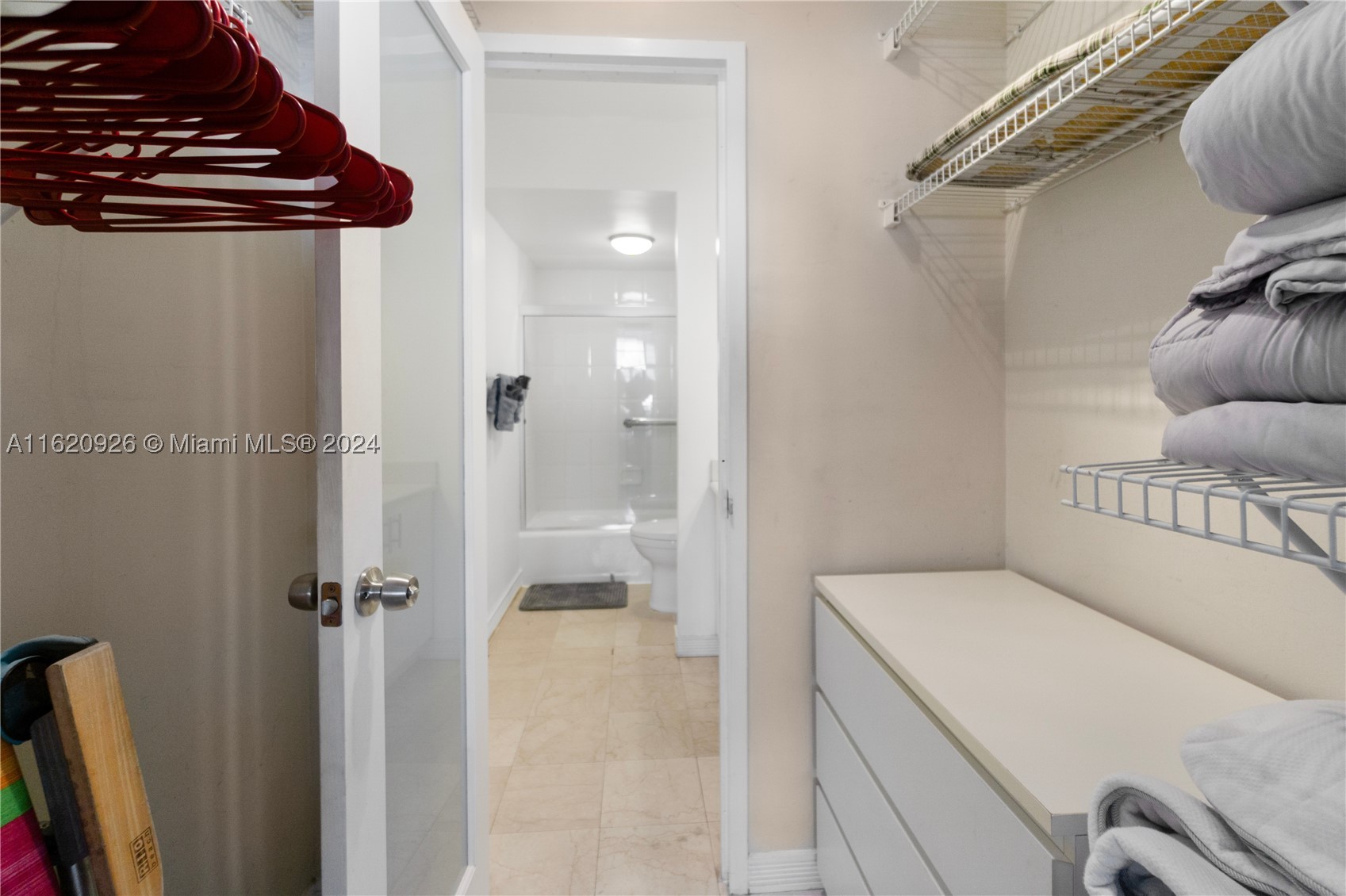 100 Lincoln Rd #820, Miami Beach FL 33139