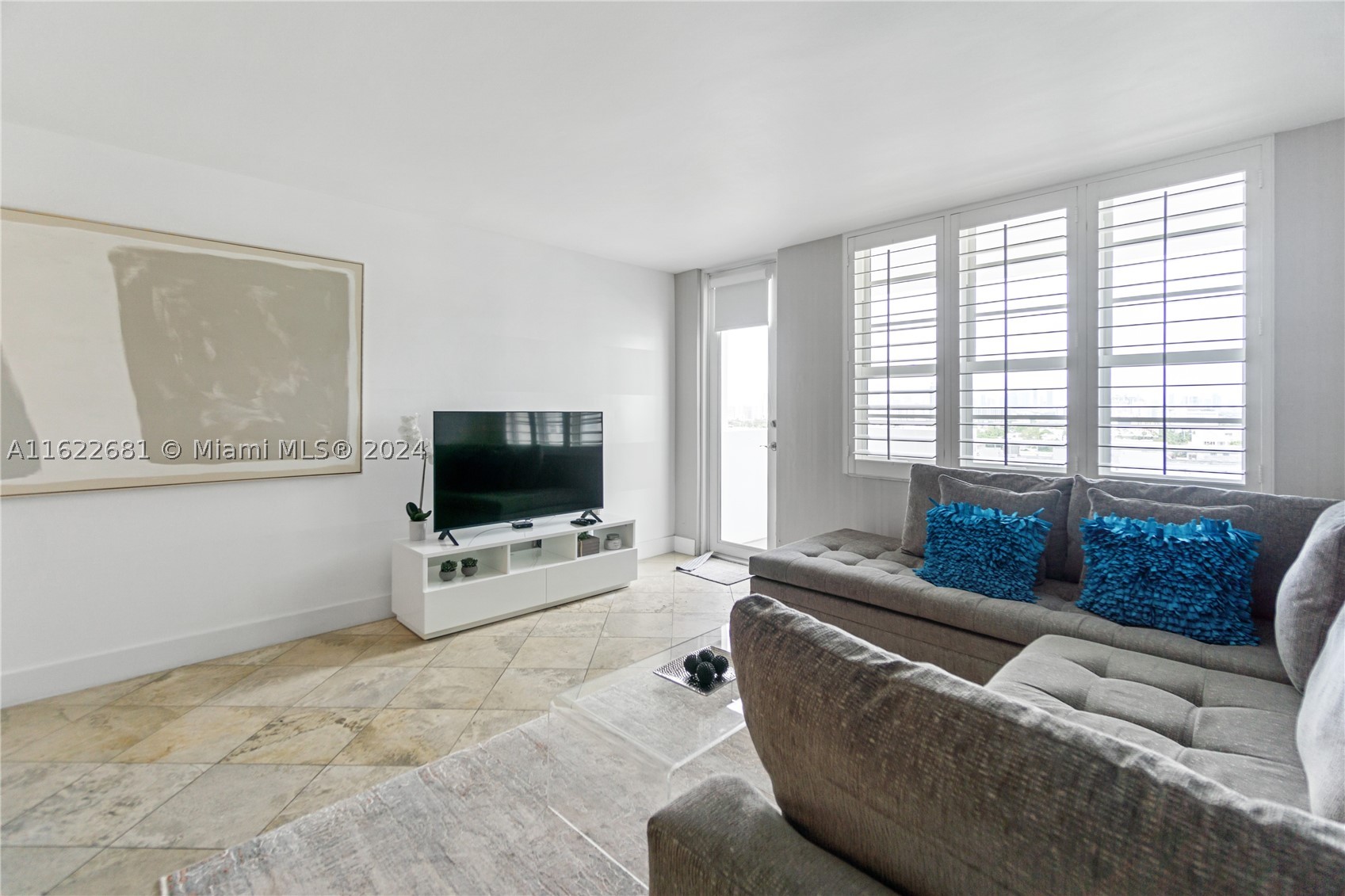 100 Lincoln Rd #1422, Miami Beach FL 33139