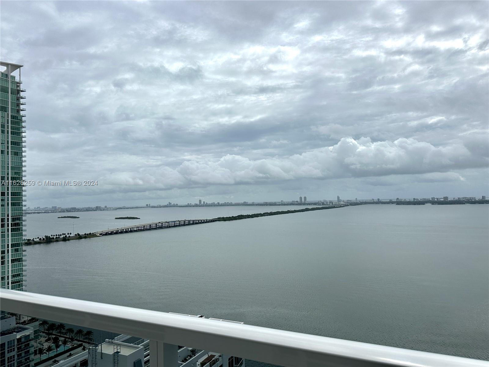 600 NE 27th St #2302, Miami FL 33137