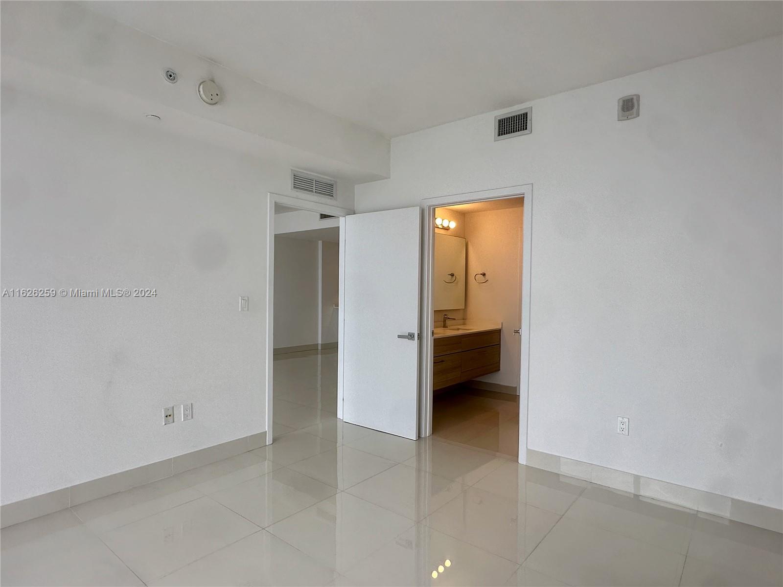 600 NE 27th St #2302, Miami FL 33137