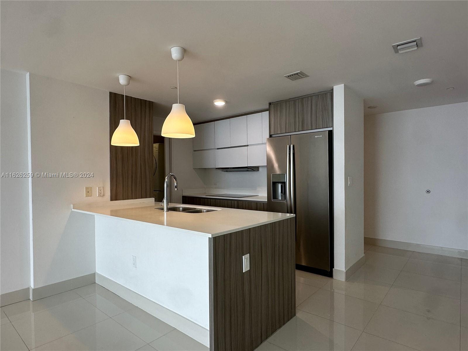 600 NE 27th St #2302, Miami FL 33137