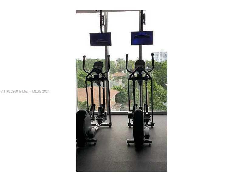 600 NE 27th St #2302, Miami FL 33137