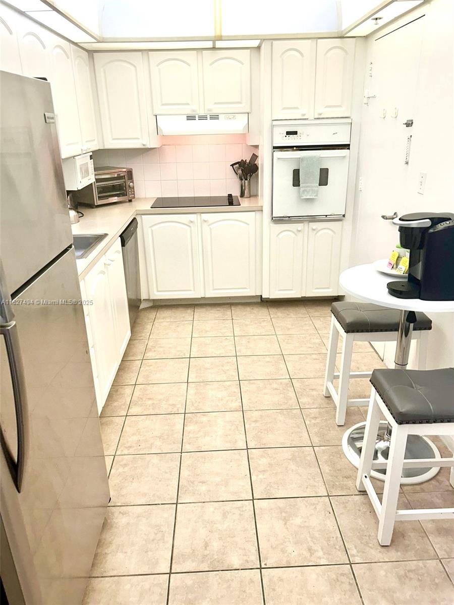3801 OCEAN DR #10H, Hollywood FL 33019