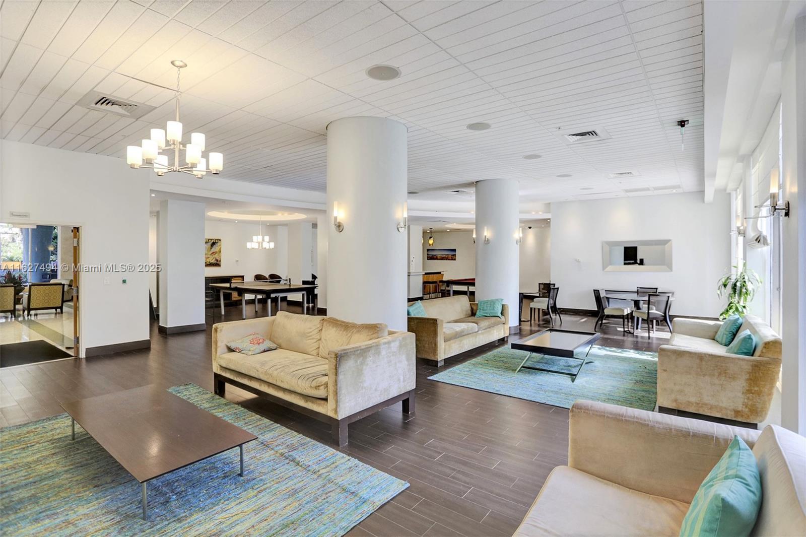 3801 OCEAN DR #10H, Hollywood FL 33019