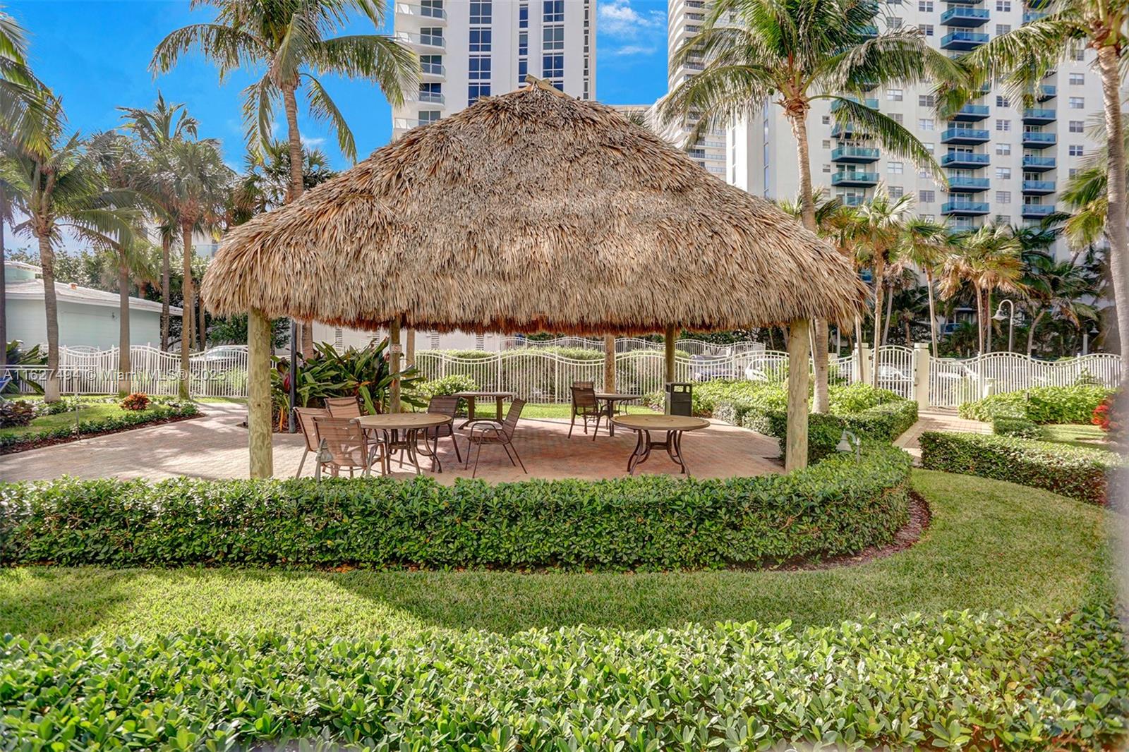 3801 OCEAN DR #10H, Hollywood FL 33019