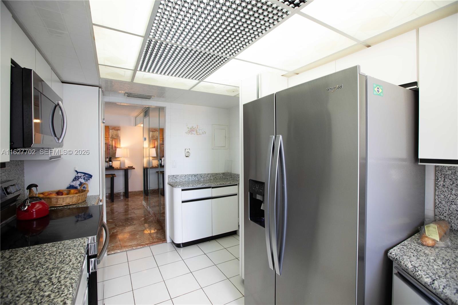 6039 Collins Ave #1728, Miami Beach FL 33140