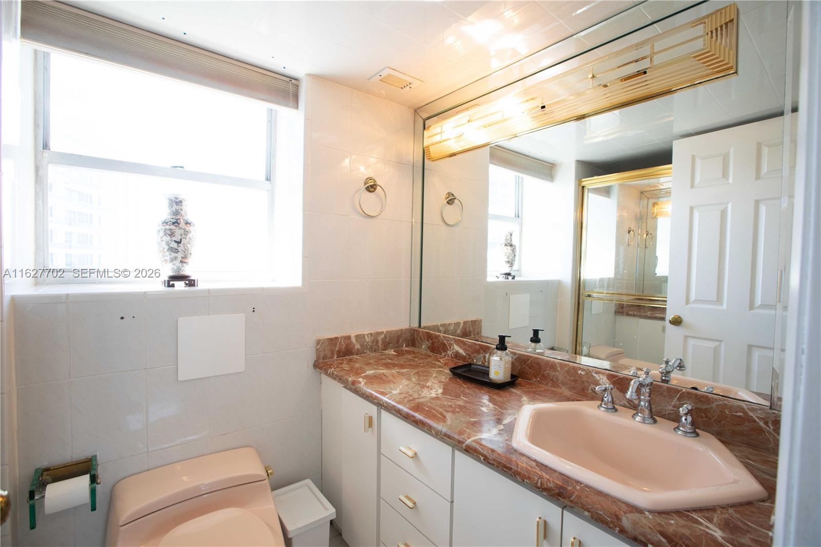 6039 Collins Ave #1728, Miami Beach FL 33140