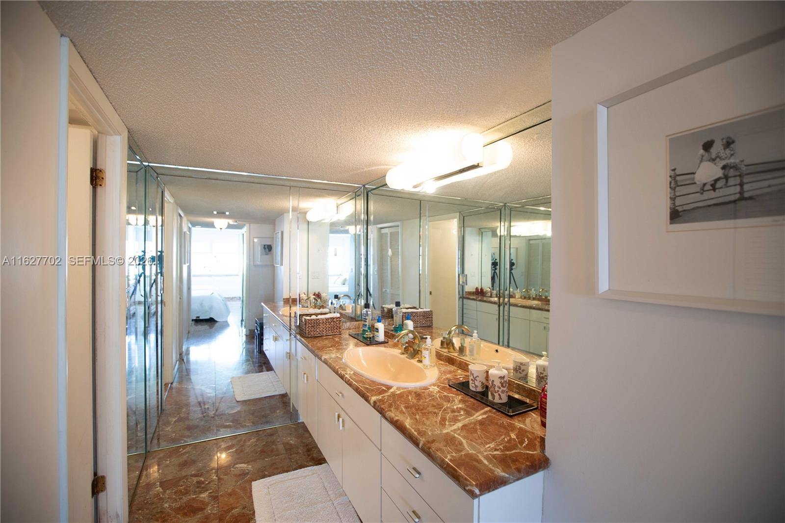 6039 Collins Ave #1728, Miami Beach FL 33140