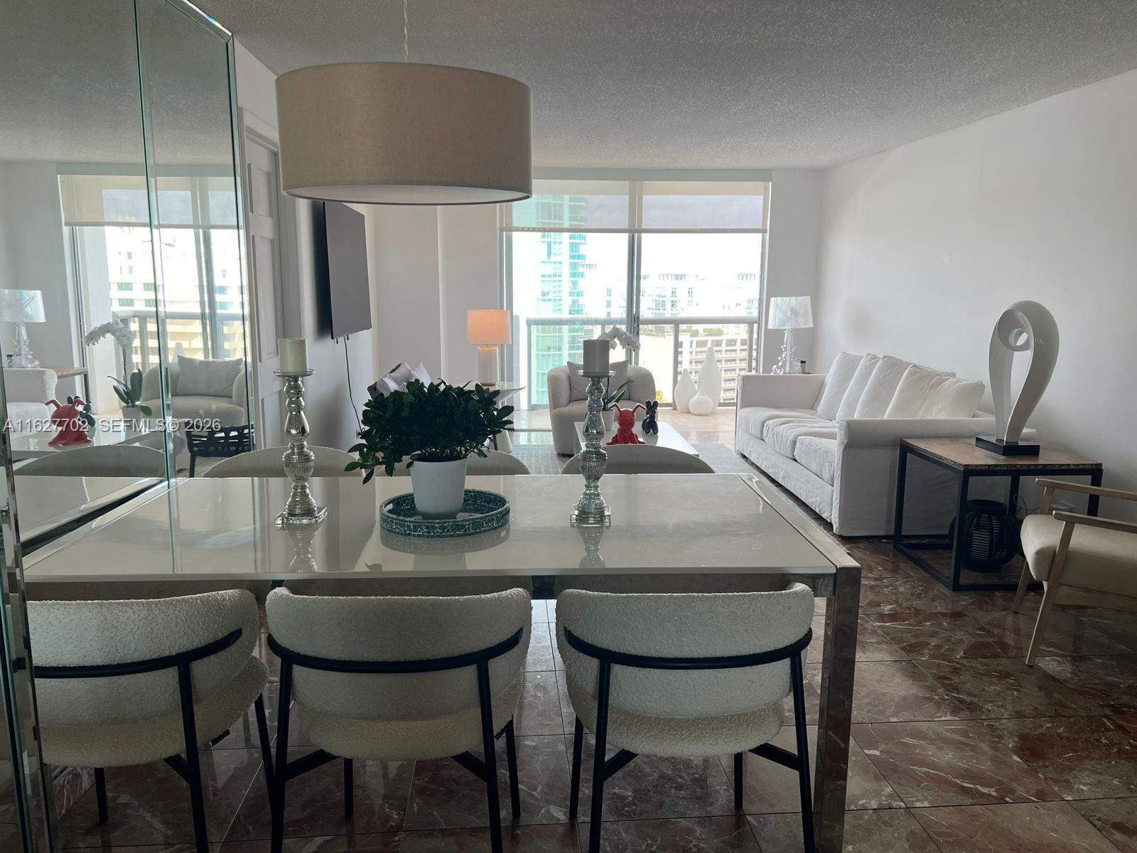 6039 Collins Ave #1728, Miami Beach FL 33140