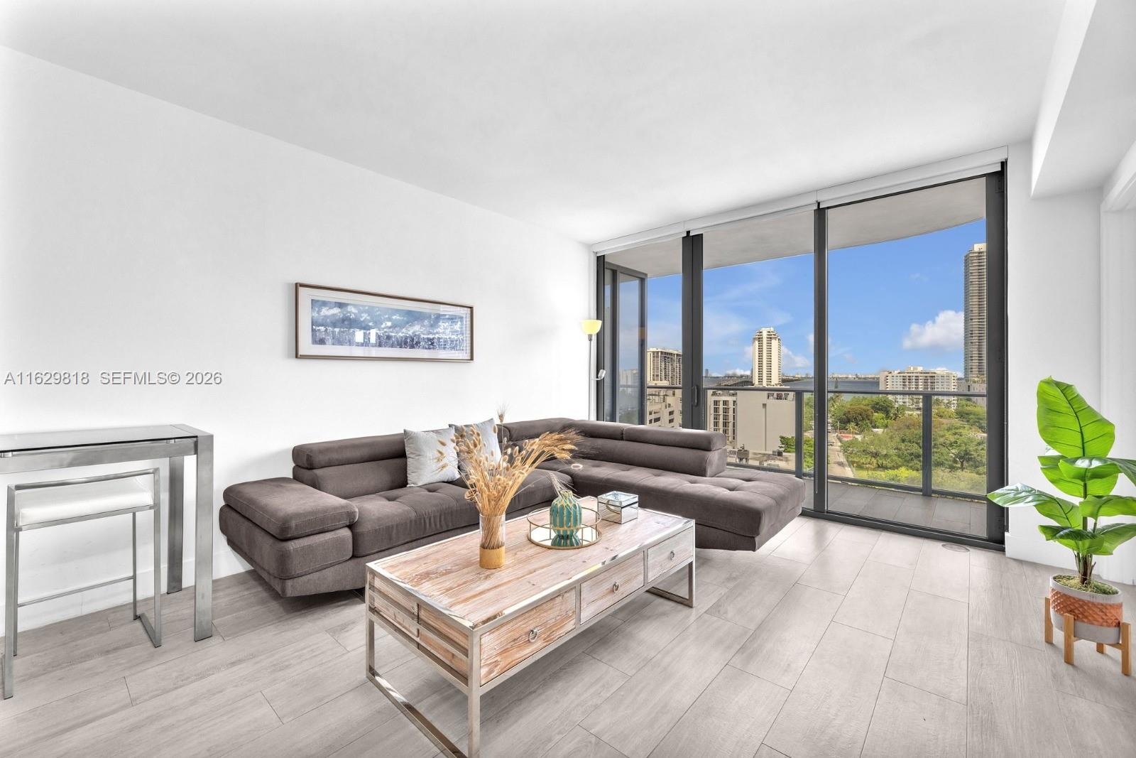 121 NE 34th St #905, Miami FL 33137