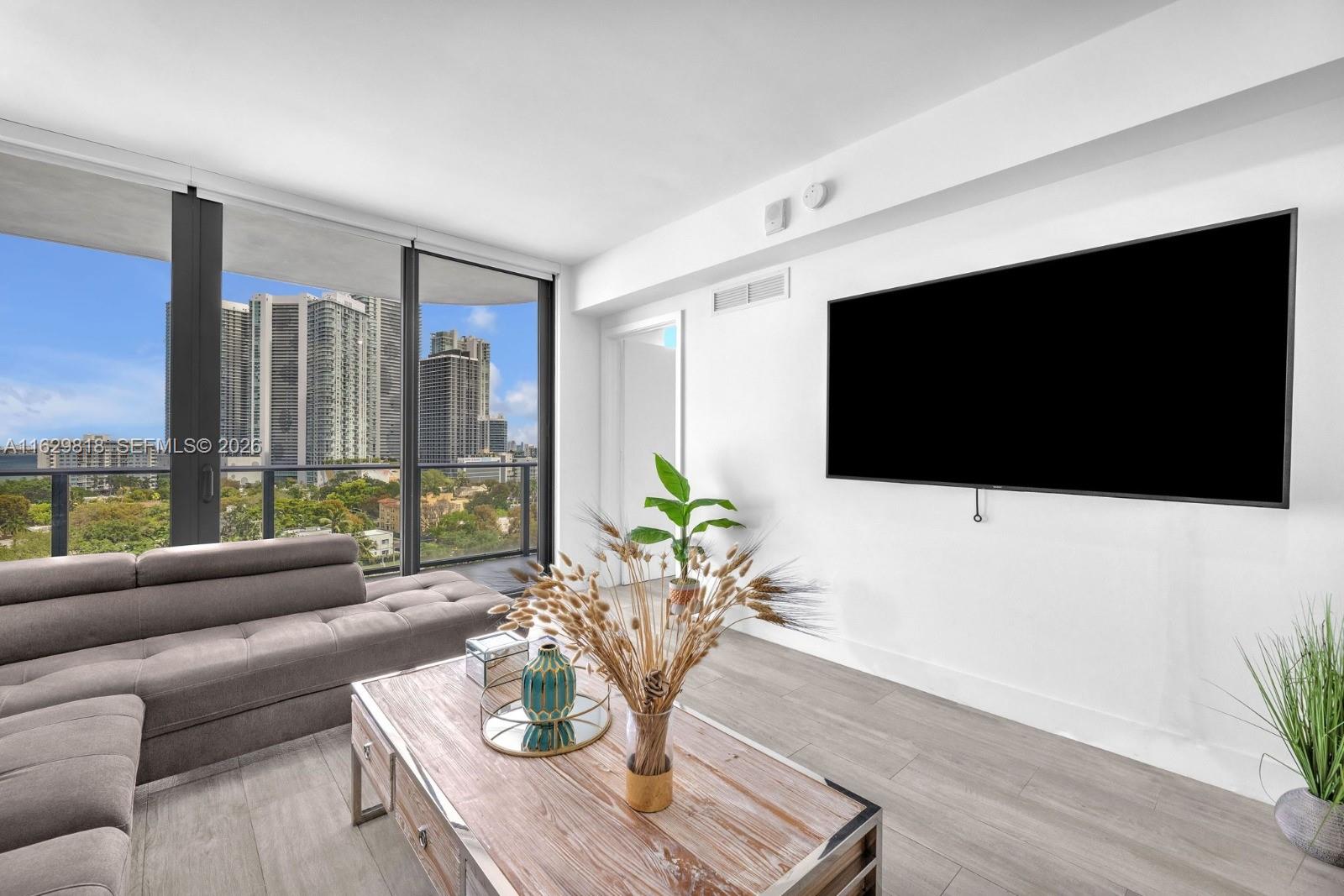 121 NE 34th St #905, Miami FL 33137