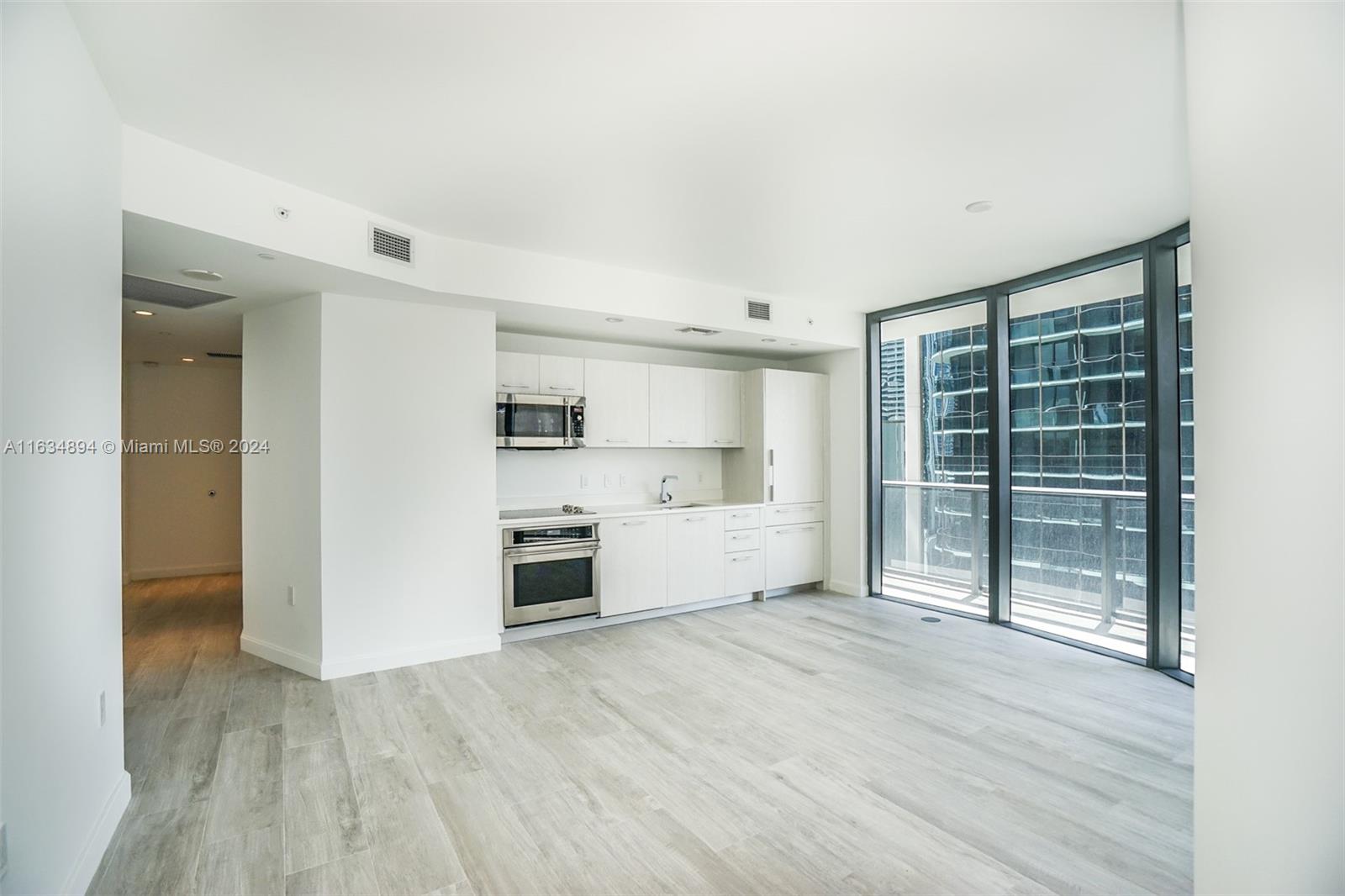 55 SW 9th ST #2108, Miami FL 33130