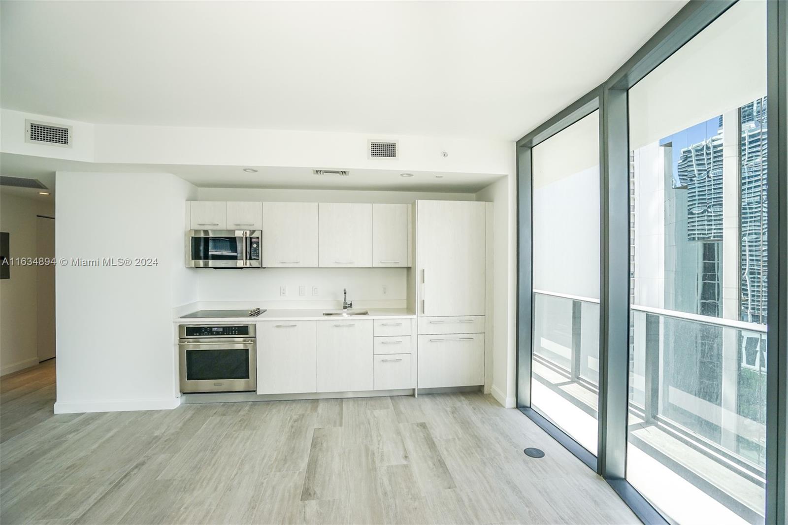 55 SW 9th ST #2108, Miami FL 33130