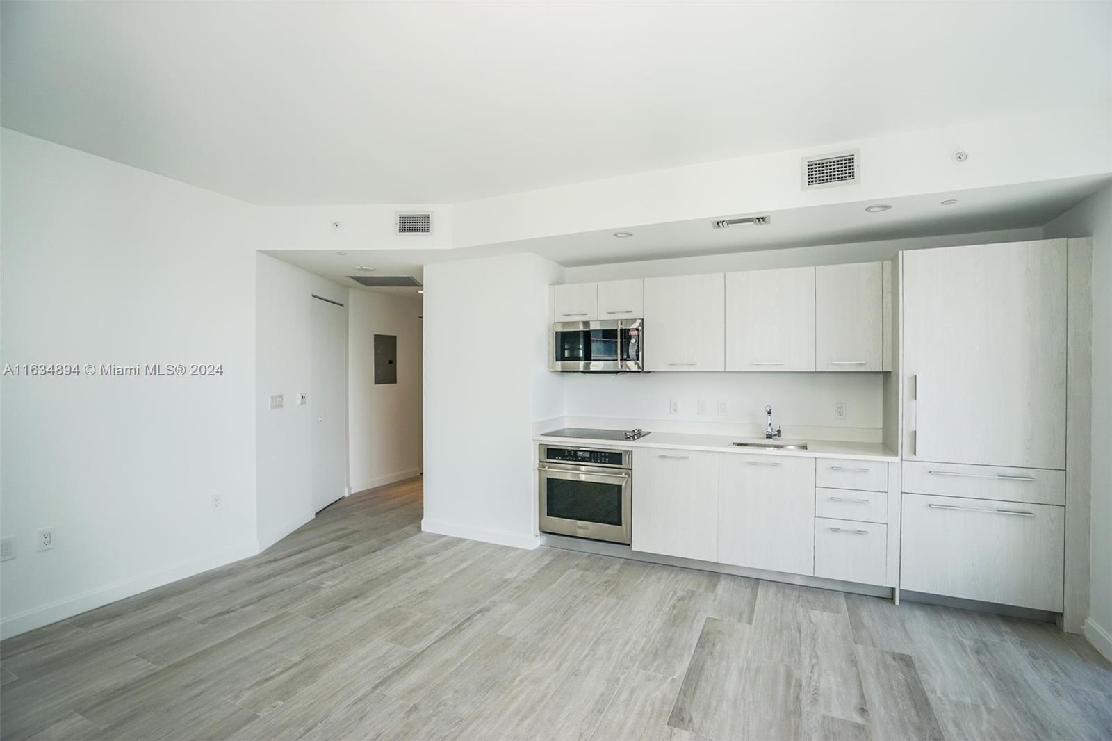 55 SW 9th ST #2108, Miami FL 33130