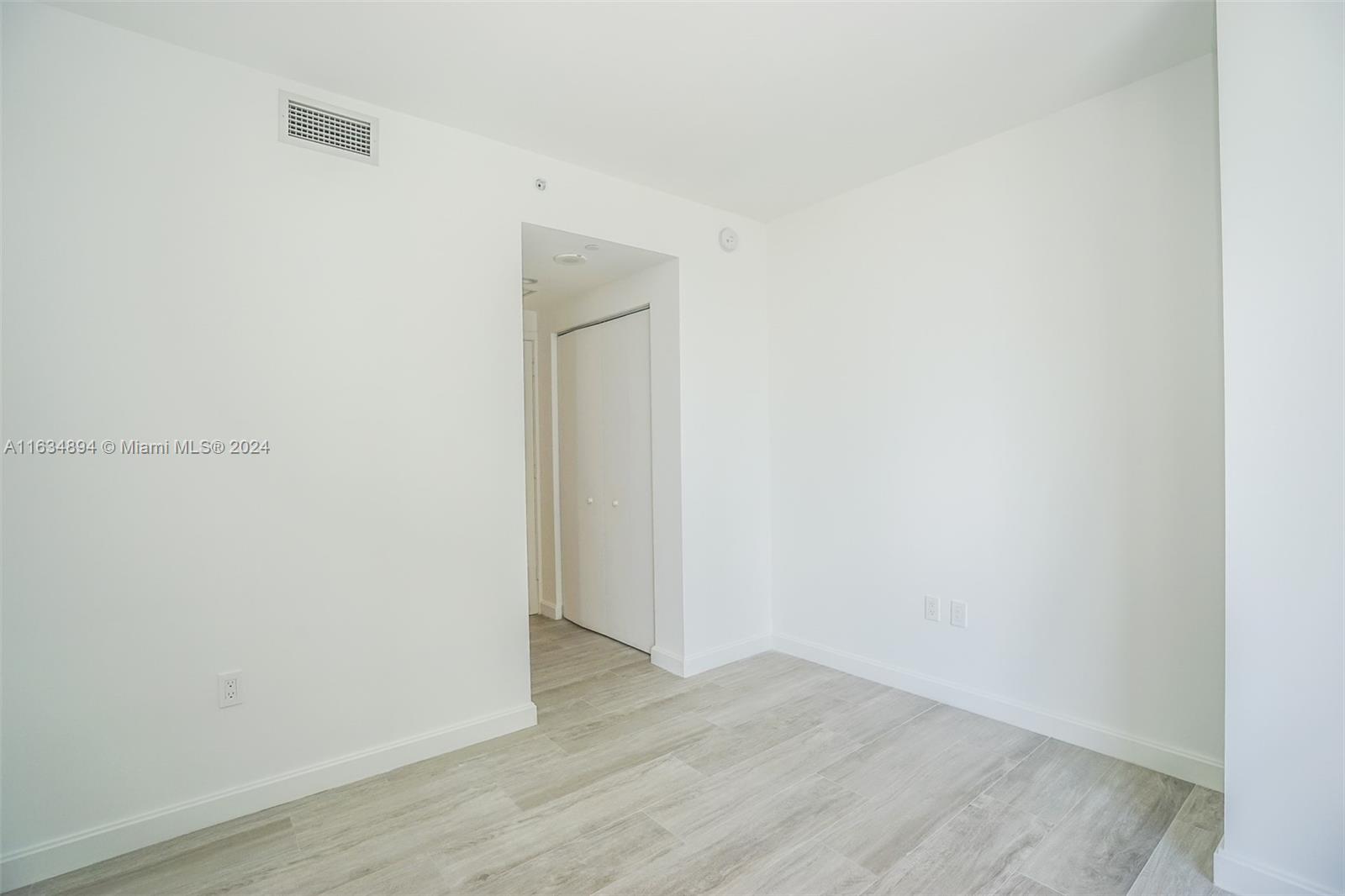 55 SW 9th ST #2108, Miami FL 33130