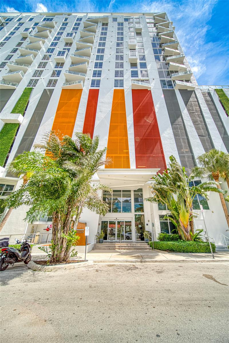 601 NE 27th St #1502, Miami FL 33137