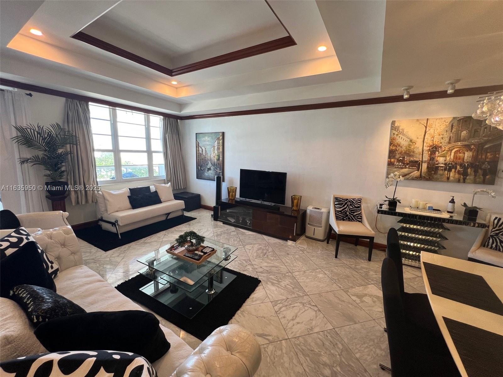100 Lincoln Rd #1633, Miami Beach FL 33139